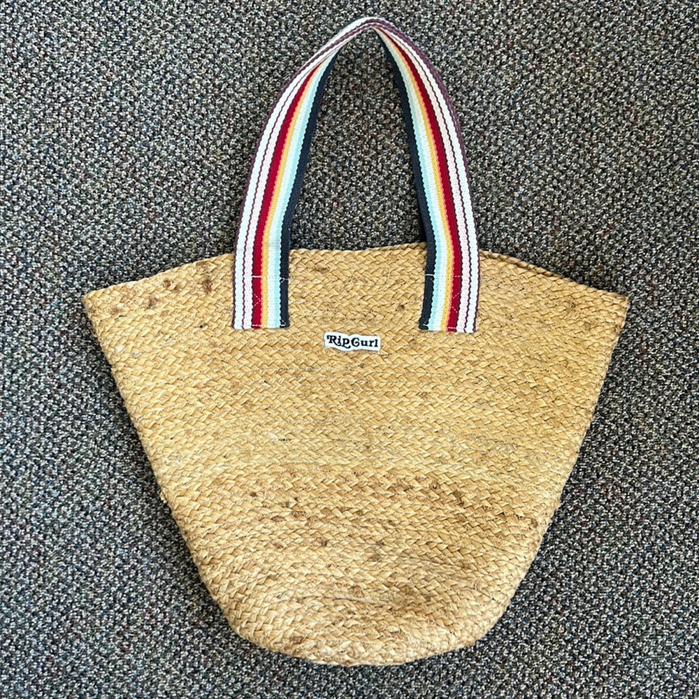 Straw tote by Rip Curl. Never been used!!